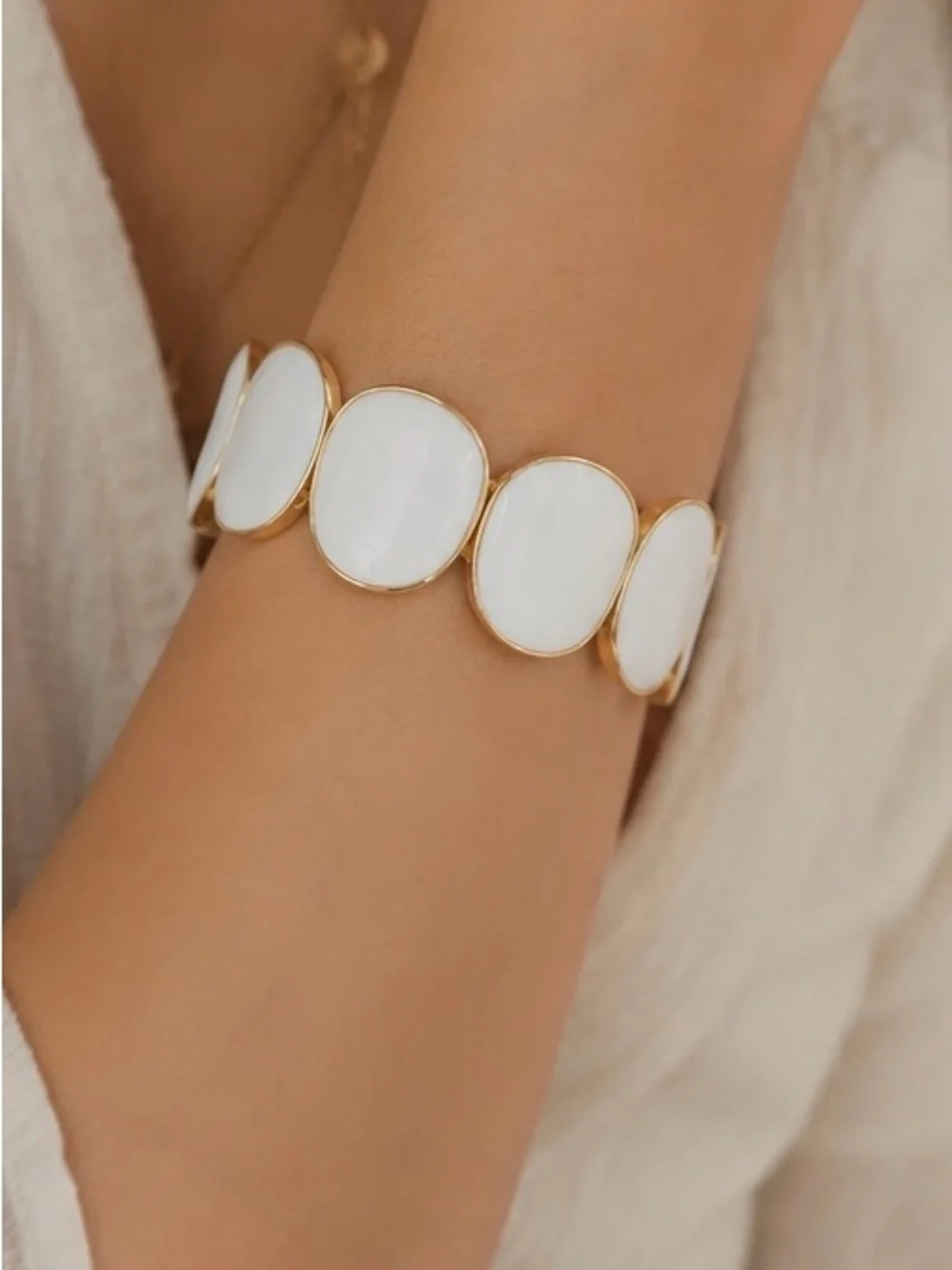 Gold & White Oval Stretch Bracelet